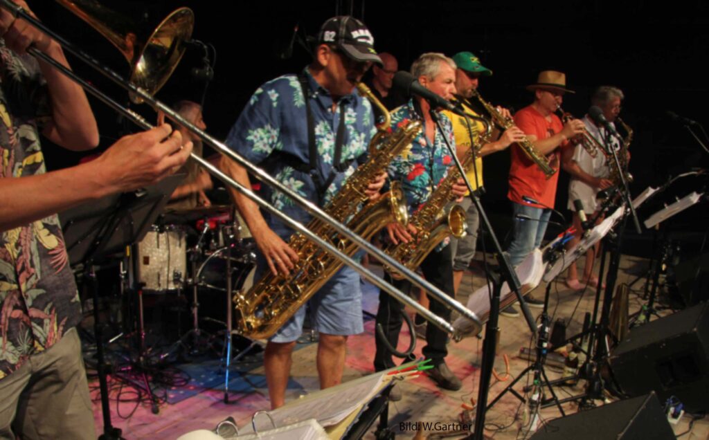 eSKAlators spielen auf dem Nationenfest Wasserburg